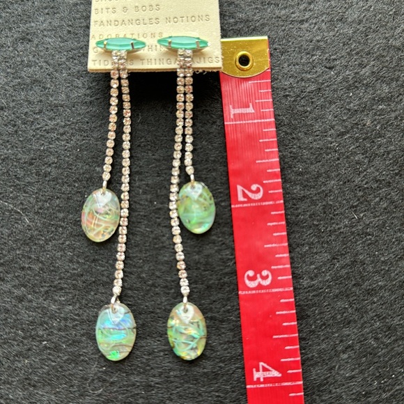 NEW Anthropologie long crystal emerald drop earrings. - Picture 7 of 7